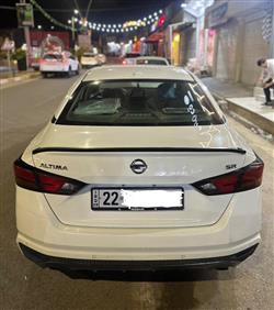 نيسان ألتيما